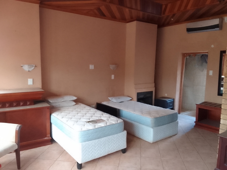 12 Bedroom Property for Sale in Olifantsnek North West